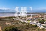 Resale - Villa -
Torrevieja - Urbanización San Luis