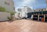 Herverkoop - Herenhuis -
Torrevieja - Torrelamata - La Mata